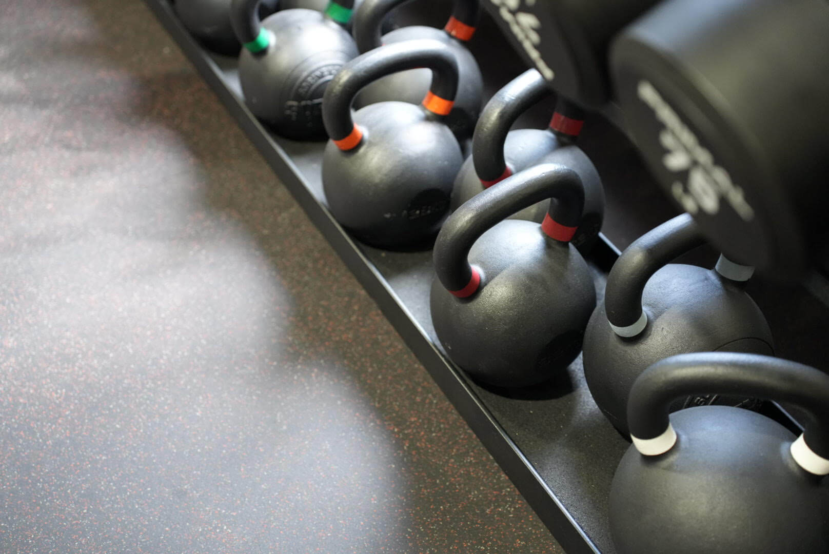 Why Rubber Gym Flooring Is a Must for Commercial Gyms and CrossFit Spaces